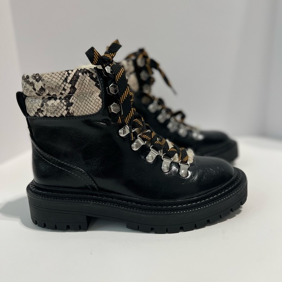 Circus by Sam Edelman Flora Lug Sole Black Furr Lace Up Ankle Boots Sz 6 - Picture 2 of 15